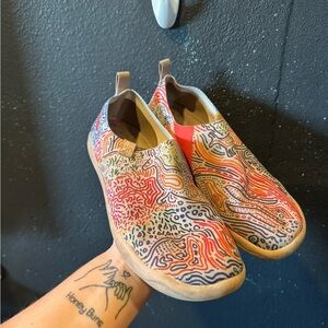 UIN Walking Patterned Slip-On Shoes